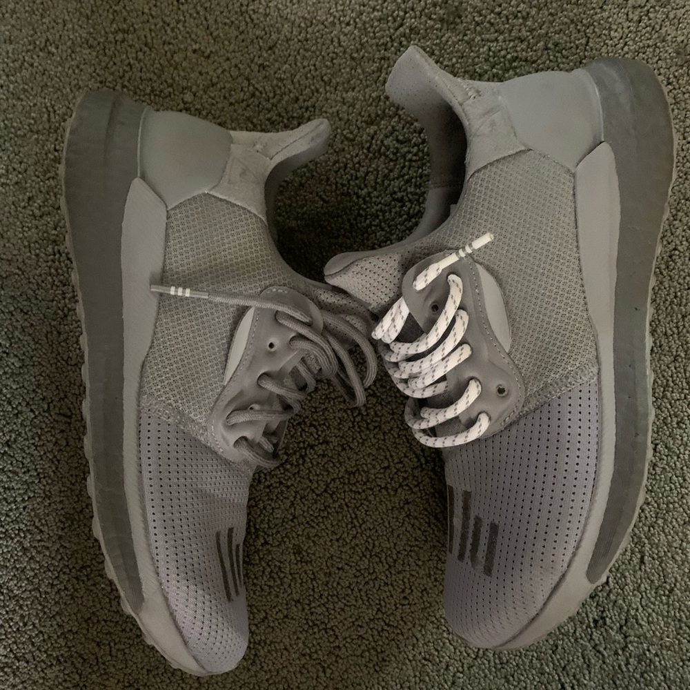 GREY SOLAR HU ADIDAS BY PHARRELL WILLIAMS